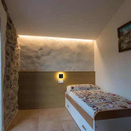 Apartment Calet Turistics Els Hostalets d'en Bas